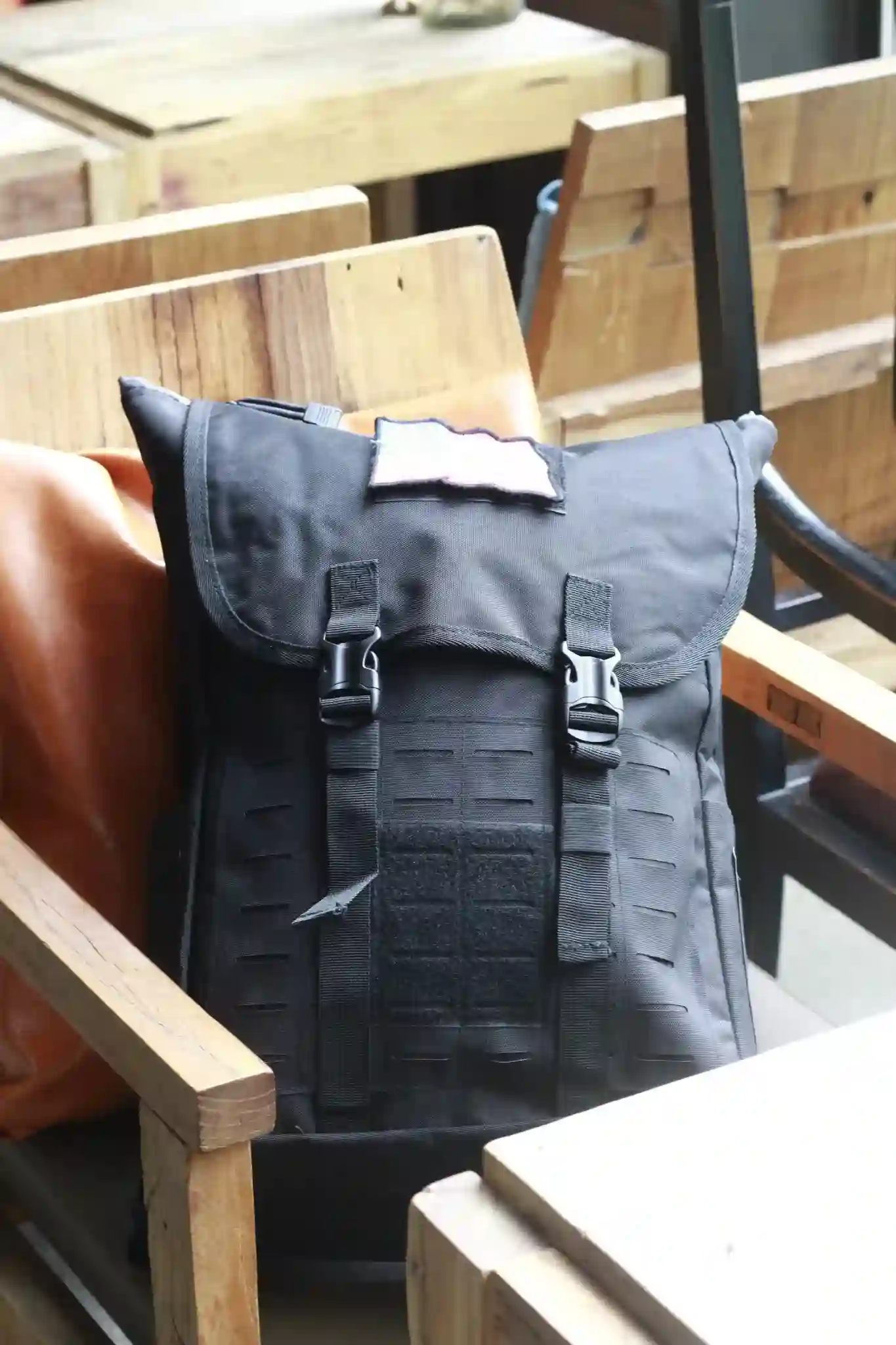 schwarzer großer taktischer Rucksack